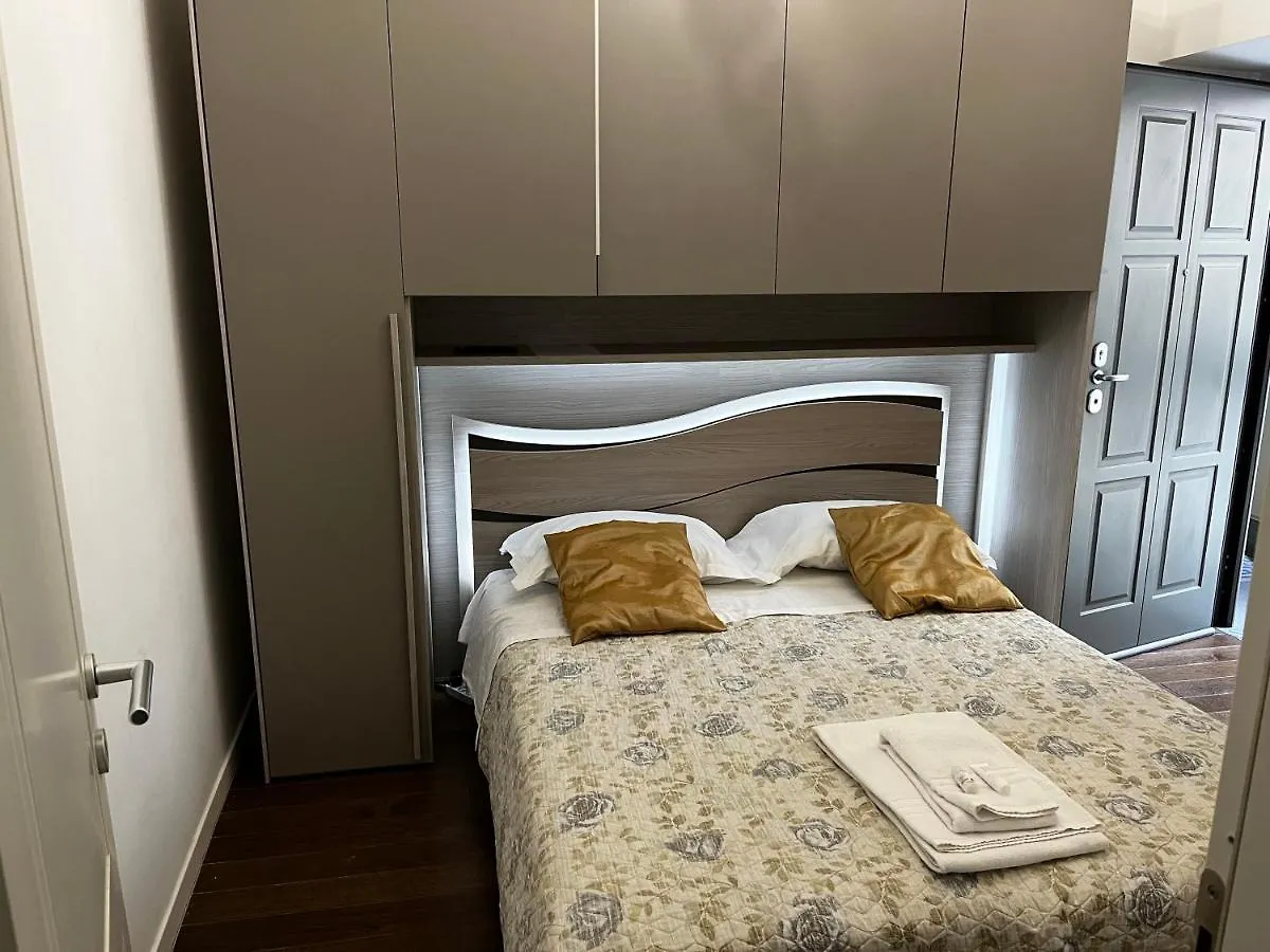 Splendido Trilocale Zona Isola Lägenhet Milano